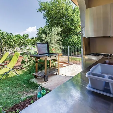 1 Bedroom Cozy In * Peroj